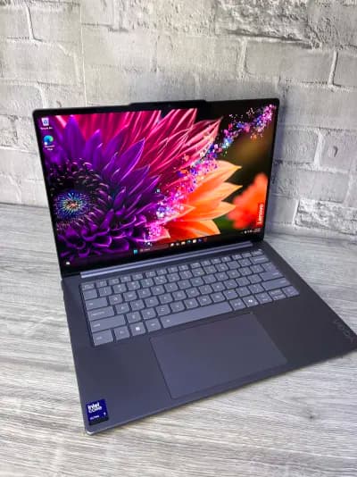 Lenovo Yoga Pro 7 Gen 10 Aura Edition (Intel® Core Ultra 7 255H/32Go/1To SSD/14''/OLED/Tactile/3K)