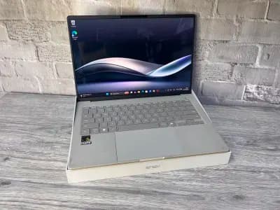 ASUS Zenbook A14 – Snapdragon X Elite – 32GB RAM – 1TB SSD