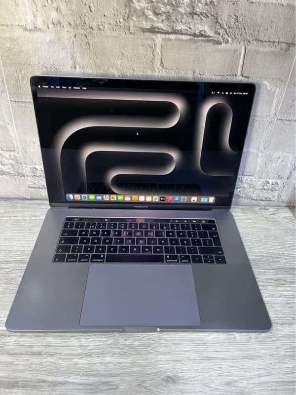 MacBook Pro (15 pouces, 2018) - photo 1